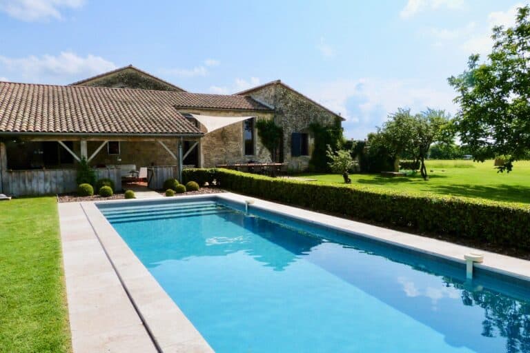 Luxurious 4 bed villa